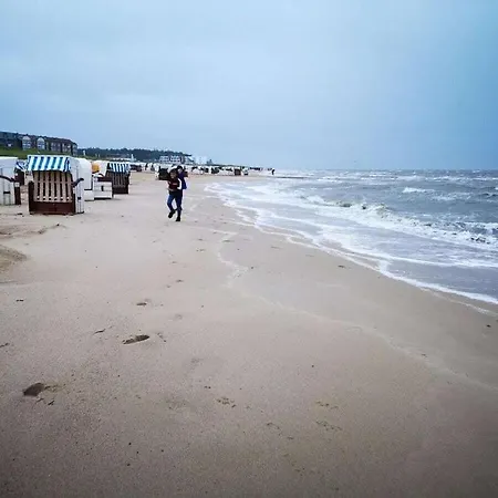 Prázdninový dům Spacious Near The Sea